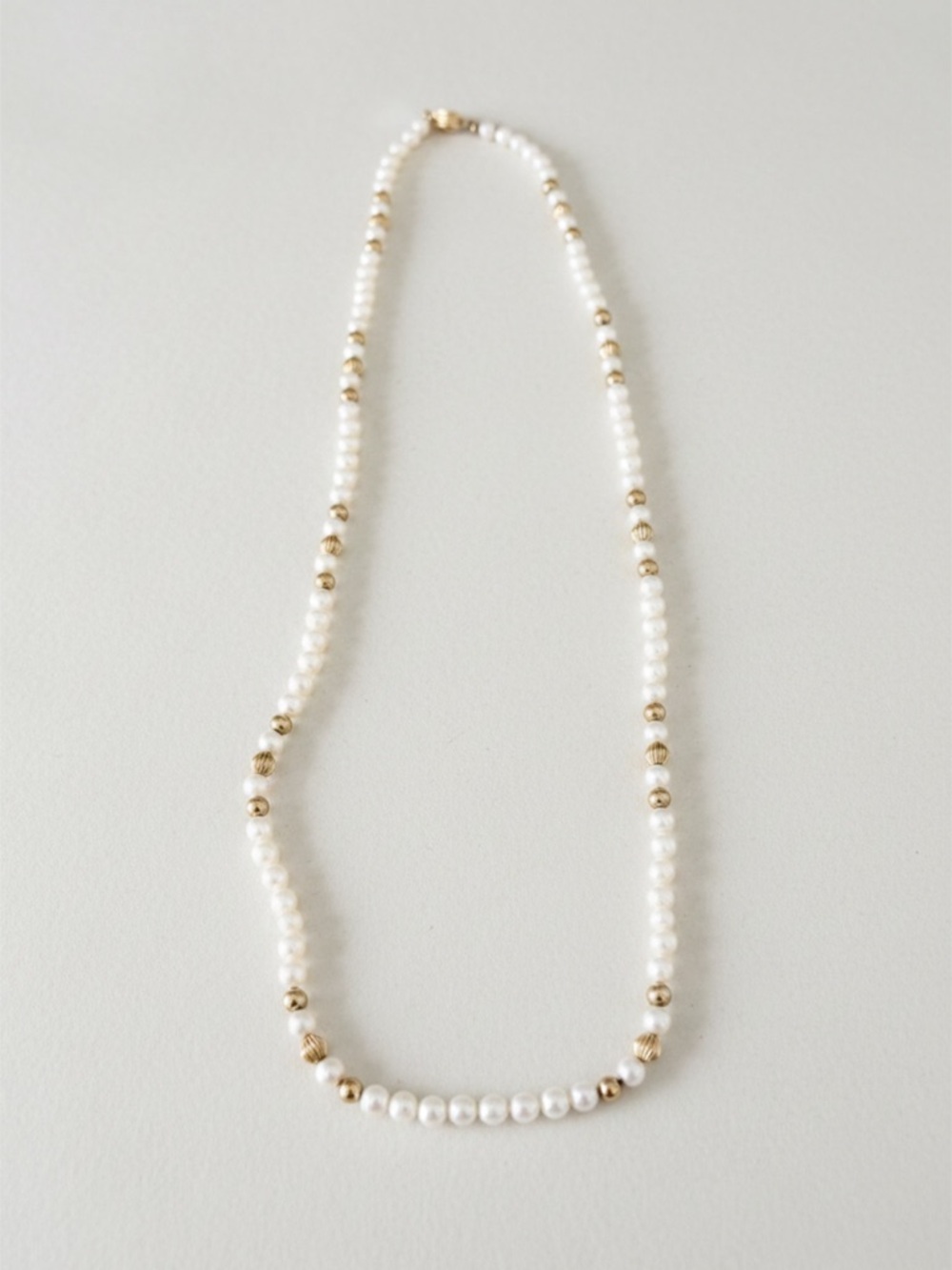 Classic Pearl necklace w/ Gold Beads - Picture 9 of 16